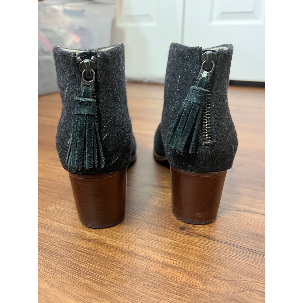 Toms Leila Black Suede and Wool bootie size W8 - Picture 3 of 7